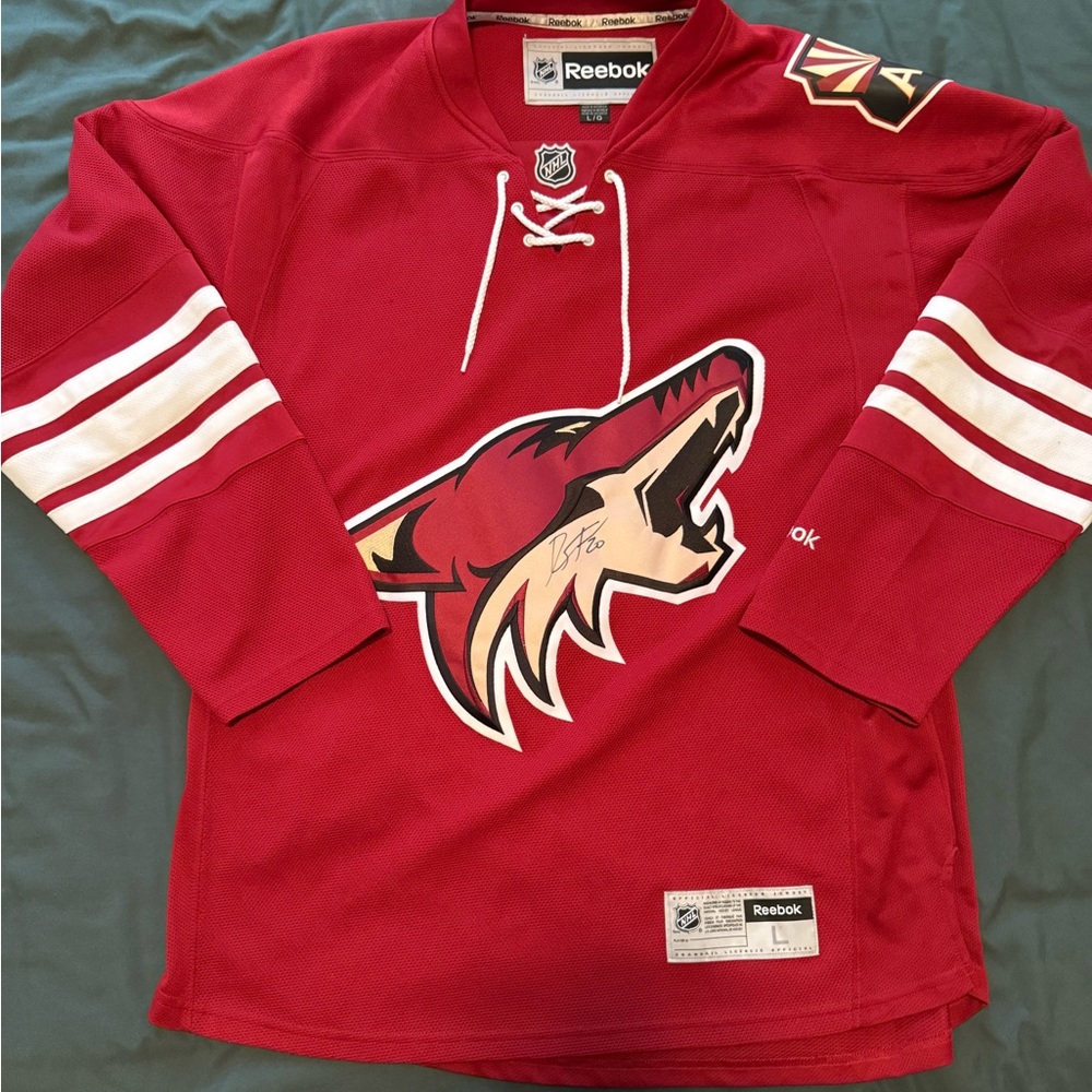 Dylan Strome Signed Arizona Coyotes Jersey